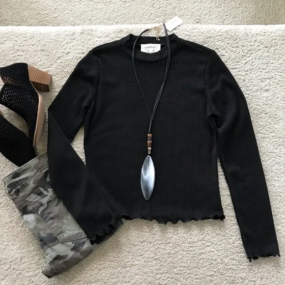 Black Cropped, Waffle Knit Top - Picture 5 of 11